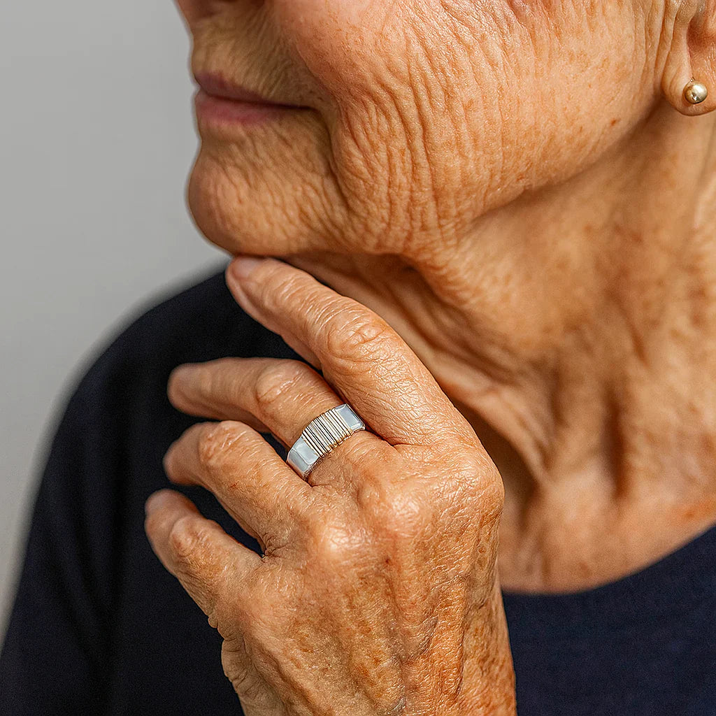 Anel Boho Złote Sznurki